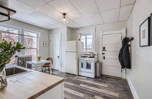 City Park Apartment | Cloud by Modern Midstay/1 Block to City Park #C5