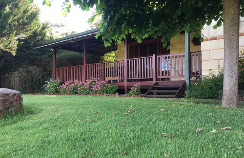 Upper Warren Cottage | Clover Cottage Country Retreat