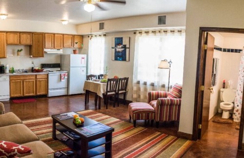 Midtown Apartment | [CLR 17]One Bedroom in OKC Midtown, Century-old building in the heart of the epicenter of OKC