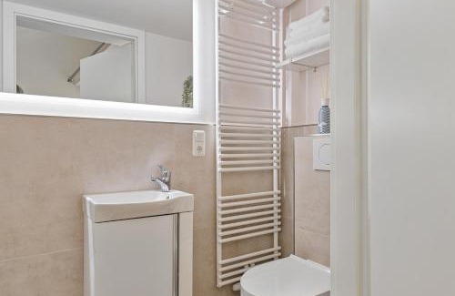 Luebeck Old Town Apartment | CLS Moderne City-Wohnung in Lübeck Altstadtinsel, gratis WLAN, Smart TV, alles in in direkter Umgebung Restaurants, Supermarkt, Bushaltestelle, Parkhaus, Bahnhof, Hansemuseum, Hüxstraße, Nähe UKSH und Dräger