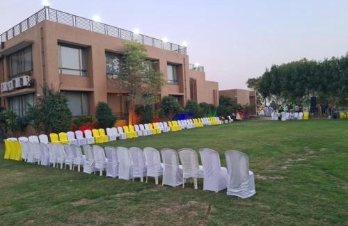 Dholka Resort | Club Azzurro Resort - Nalsarovar