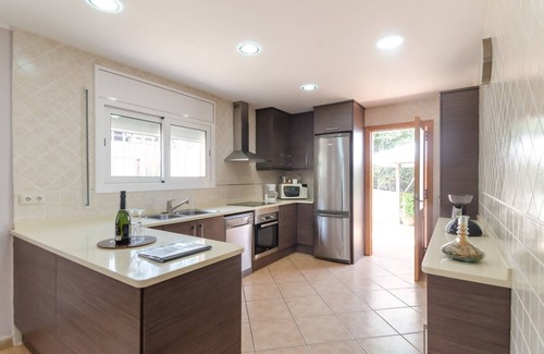 Lloret Blau Villa | Club Villamar - A 6 person villa with a swimming pool and lots of privacy, a diversity of terrace.