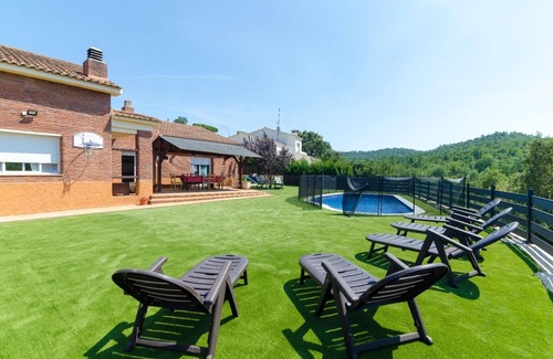 Vidreres Villa | Club Villamar - Nice and cozy villa with a beautiful exterior area with private pool and barbecue