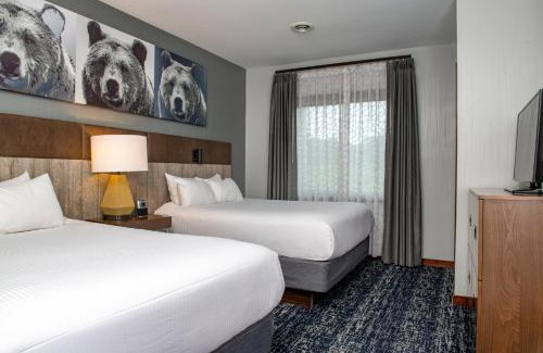 Lake Delton Resort | Club Wyndham Glacier Canyon