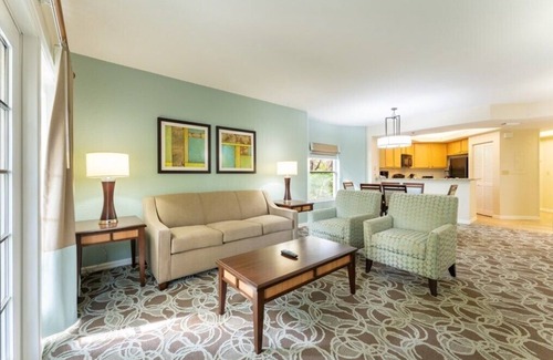 Kissimmee Condo | Club Wyndham The Star Island, Florida, 2 Bedroom Deluxe Suite