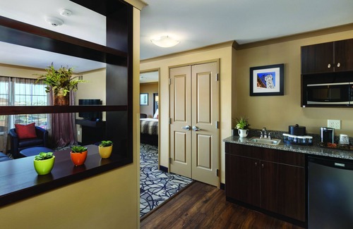 Fargo Hotel | ClubHouse Hotel & Suites - Fargo