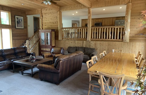 Marcell House | CLUBHOUSE LAKE HOME! GameRm-Sauna-Ping Pong-PoolTable-Foosball-Deck-Bar & More!