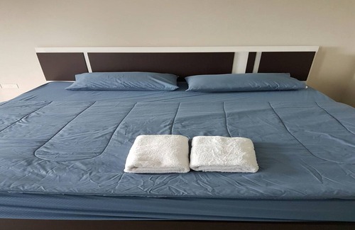 Nong Bon Hotel | CM House