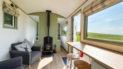 Marybank House | Cnocvann Croft Shepherd Huts