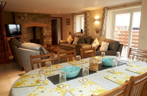 Tan-y-groes House | Cnwc Y Boidy Llangrannog