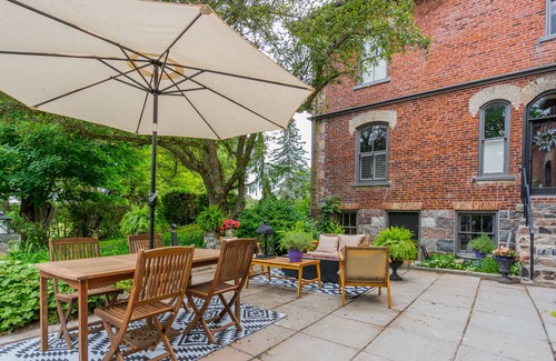 Hamilton Township House | 🍃COACH HOUSE