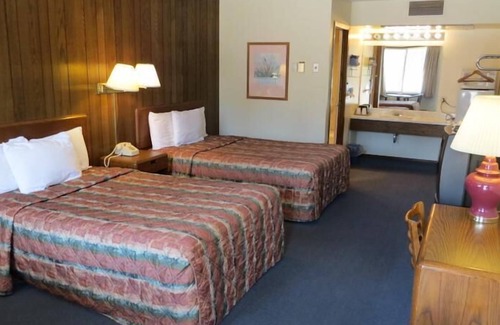 Mitchell Hotel | Coachlight Motel