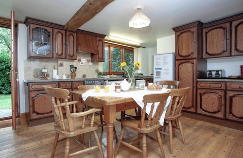 Chillington Cottage | Coachman's lodge - UK35952