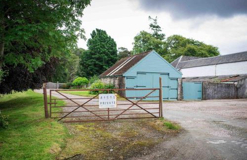 Port Appin House | Coachmans Bothy - 50m from the beach
