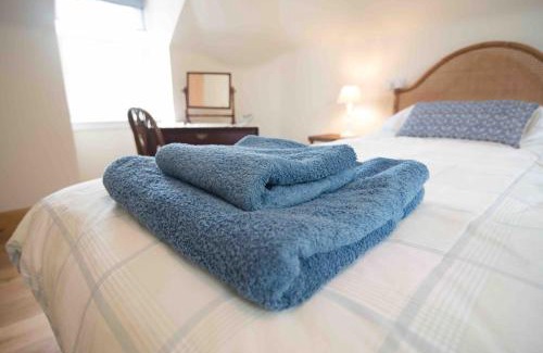 Port Appin House | Coachmans Bothy - 50m from the beach