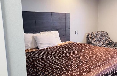 Luling Hotel | Coachway Inn