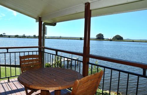 Rainbow Reach House | Coast and Country Cabin 3