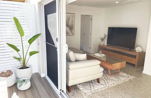 Forster Apartment | Coast by One Mile