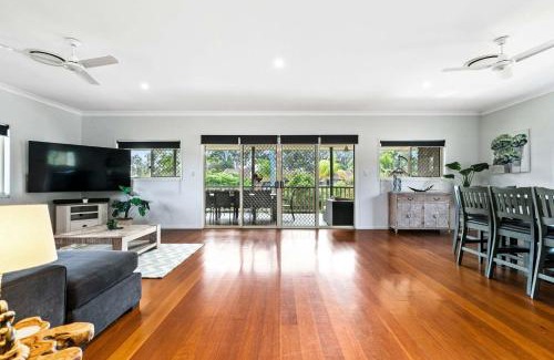 Traviston House | Coastal Bliss 6 Bedroom