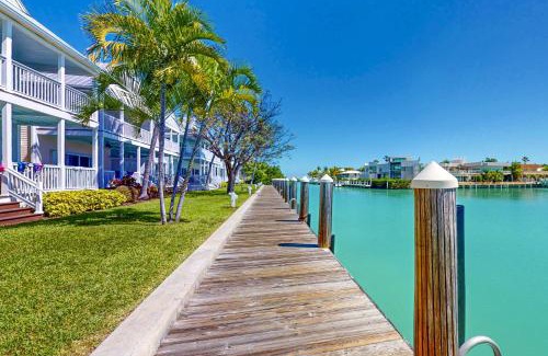 Marathon House | Coastal Bliss