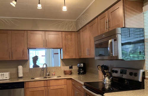 Bay Esplanade House | Coastal Breeze - A Weekly Rental 4 Bedroom Home by RedAwning
