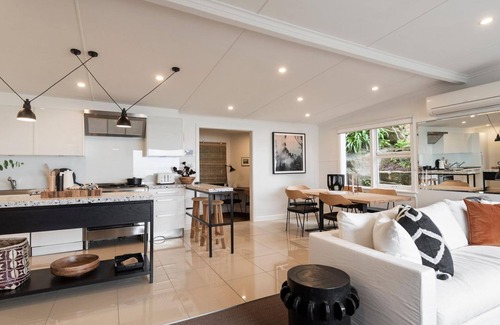 Palm Beach House | COASTAL BREEZE by Palm Beach Holiday Rentals