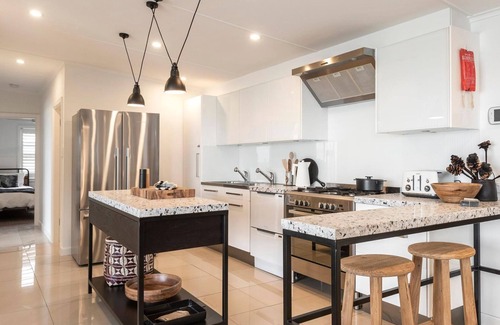 Palm Beach House | COASTAL BREEZE by Palm Beach Holiday Rentals