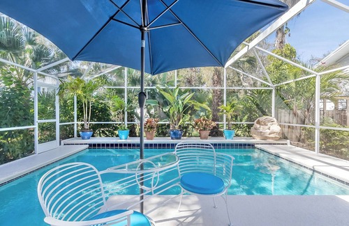 New Smyrna Beach Apartment | COASTAL CABANA POOL-SIDE in RIVERSIDE GARDEN DISTRICT near Canal Street & Beach