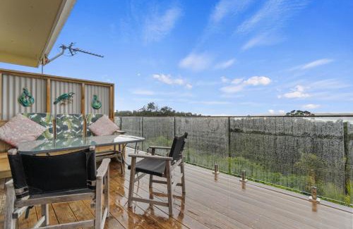 Raglan House | Coastal Calm - Raglan Holiday Home