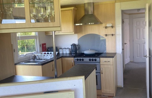 Garn Fadryn Cabin | Coastal Chalet in Tudweiliog- Tyddyn Mawr