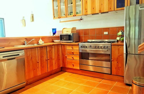 Kaeo Ski Chalet | Coastal Chalet Suites Whangaroa