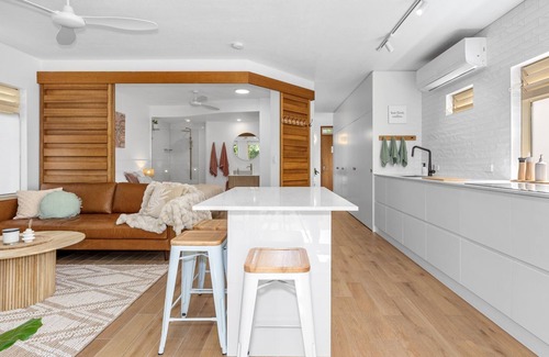 Casuarina Apartment | Coastal Chic Apartment with Pool and Gym