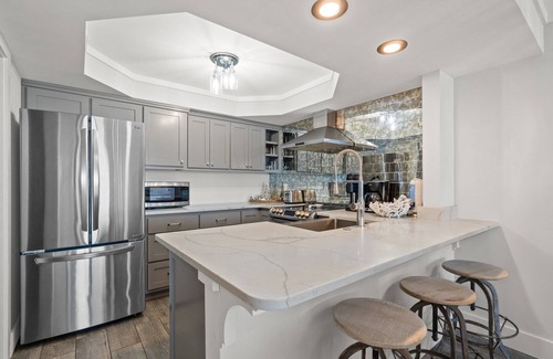 Thomas Drive Condo | Coastal Chic! Gulf Front! FREE Beach Chairs! PW604