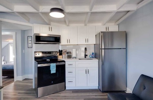 Old Orchard Beach Apartment | Coastal Comfort: Steps to Beach & Ocean Views