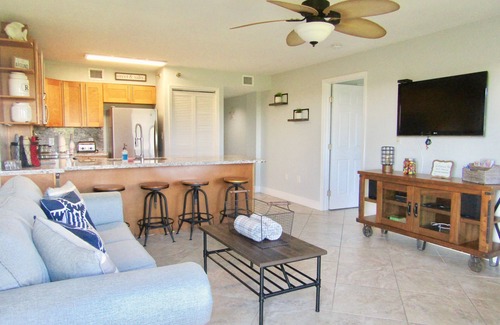 Tavernier Condo | Coastal comfort in Ocean Pointe Suites.