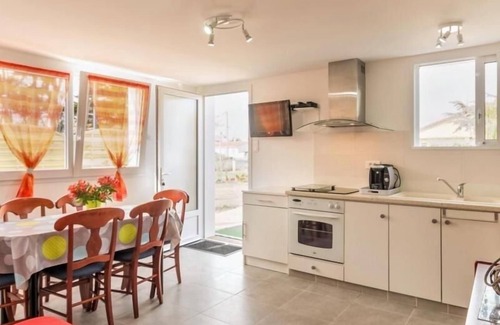 La Plaine-sur-Mer Cottage | Coastal Cottage, 200m from the Sea - Terrace, Parking, Wifi, and Pet-Friendly