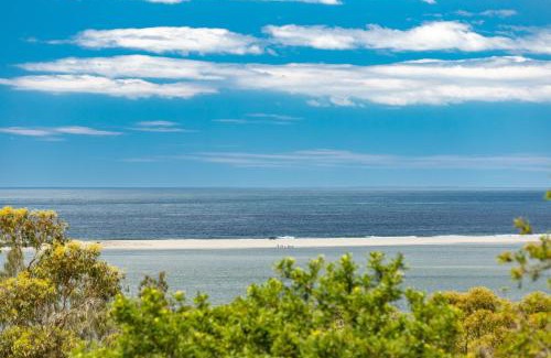 Smiths Lake House | Coastal Cove