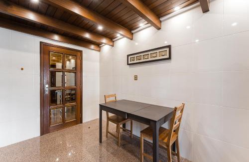 Angeiras House | Coastal escape in Lavra