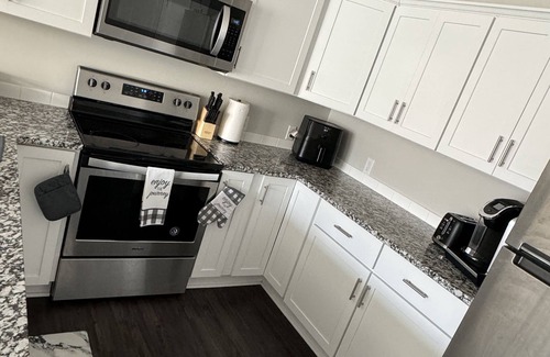 Midtown Apartment | Coastal Escape of Omaha