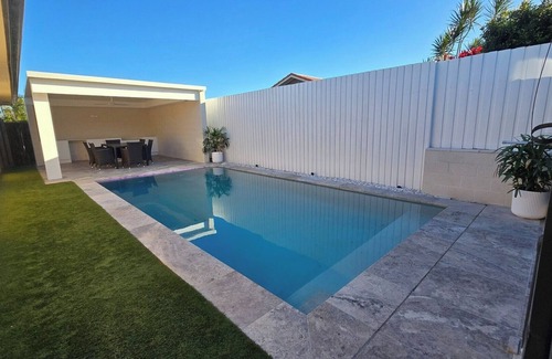 Southport House | Coastal Escape on Bixa – Bright and Airy 3BDR Home