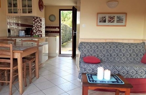 Batz-sur-Mer Apartment | Coastal Getaway with Pool, Tennis & Beach Nearby