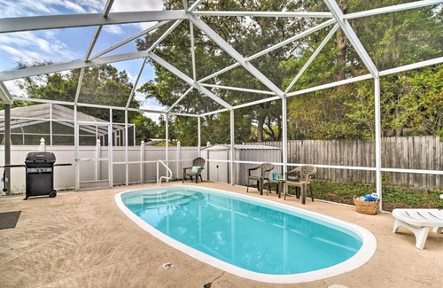 St. Petersburg - Clearwater House | Coastal Getaway with Pool 6 Mi to St Pete Beach!