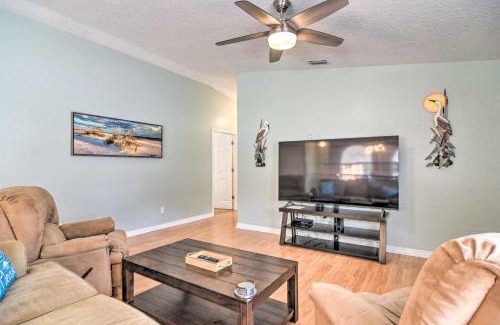 St. Petersburg - Clearwater House | Coastal Getaway with Pool 6 Mi to St Pete Beach!