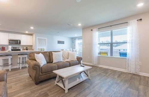 Foley House | Coastal Harmony- Close To Shopping, OWA, Sports Plex, Minutes From Beach!