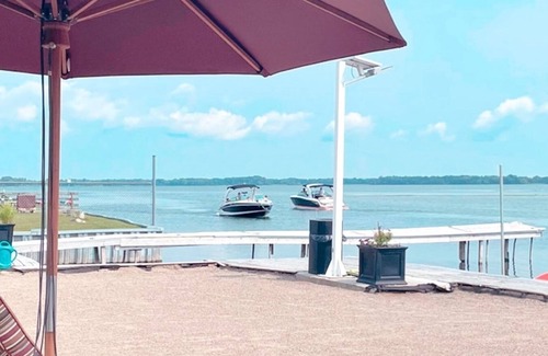 Wellington House | Coastal Hideaway - Lake, Hot Tub & Private Beach