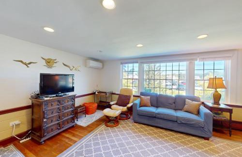 Harwich Port House | Coastal Hideaway