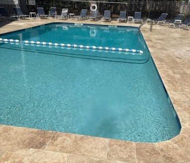 Hilton Head Island Apartment | Coastal King Beach Flat Convenient to Everything!