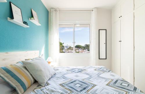 Vilafortuny Apartment | Coastal Paradise & Cozy Home with a 100m from the Beach!