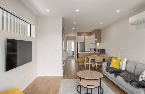 Orewa House | Coastal Paradise - Orewa Holiday Home