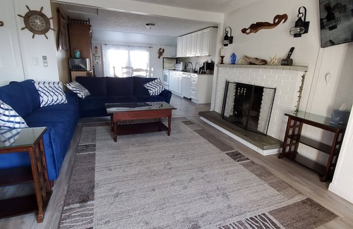 Biddeford House | Coastal private in-law suite on Hills Beach Saco River near OOB KBPT UNE
